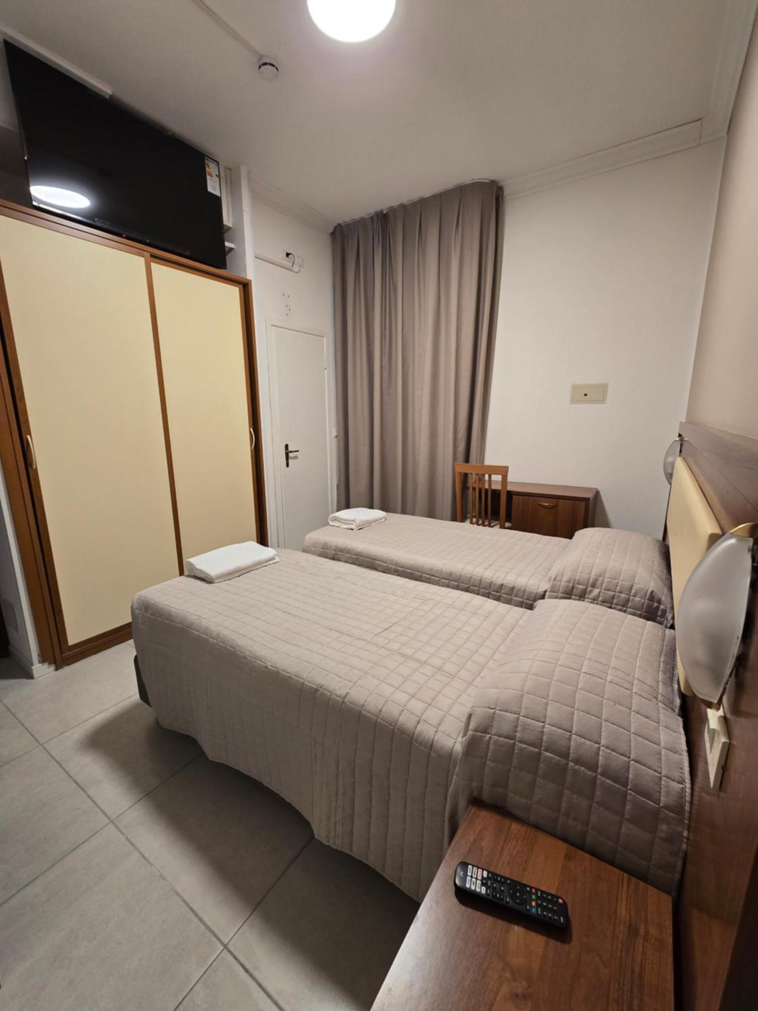 Hotel Helios Beach Milano Marittima Exterior foto